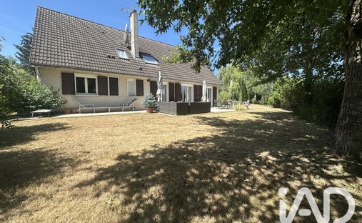 House in Gometz-la-Ville, Ile-de-France, France 1