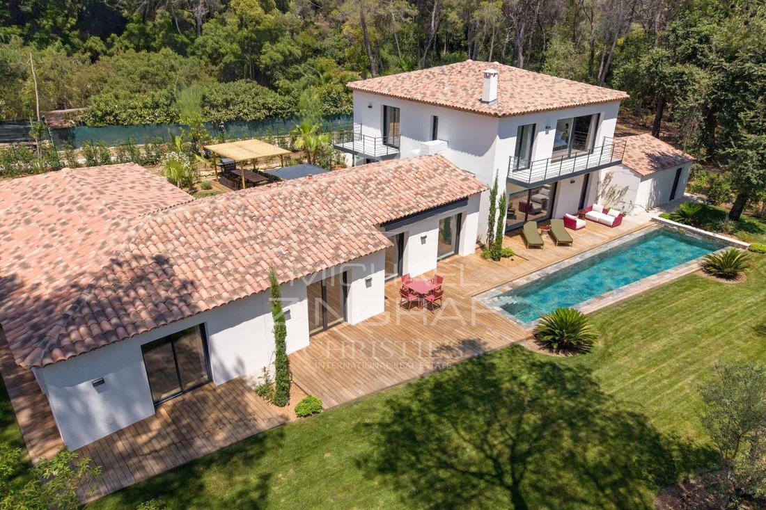 Villa in Mougins, Provence-Alpes-Côte d'Azur, France 1 - 18448124