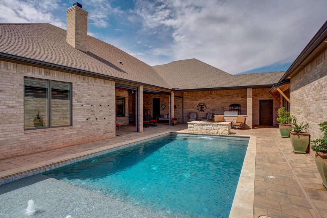 House in Lubbock, Texas, United States 5 - 18450798