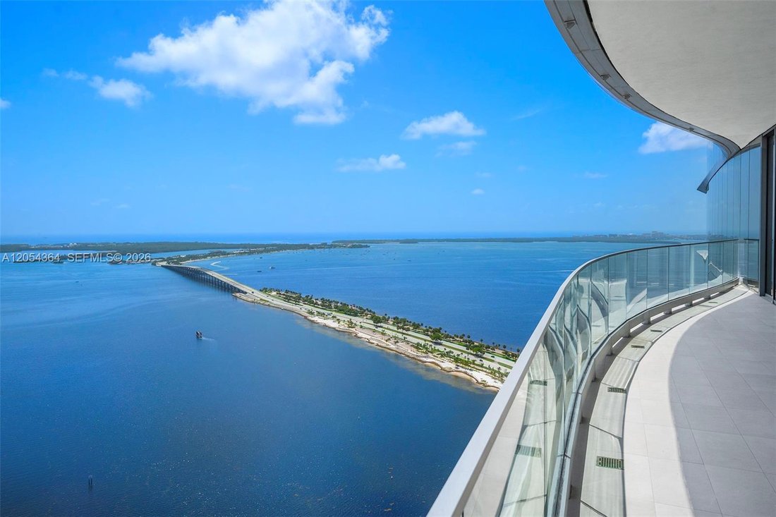 Condo in Miami, Florida, United States 4 - 18451363