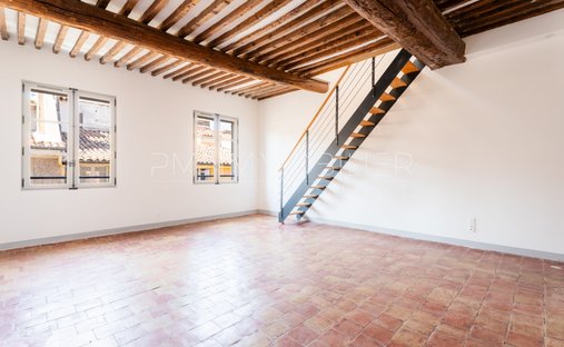 Apartment in Granettes-Jauberte-Sainte Anne, Aix-en-Provence, France 1