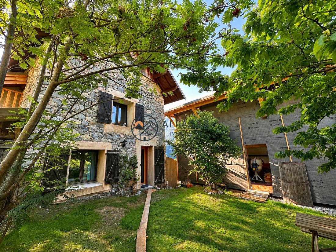 Chalet in Eygliers, Provence-Alpes-Côte d'Azur, France 2 - 18452427