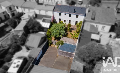 House in Le Centre, Bouaye, France 1
