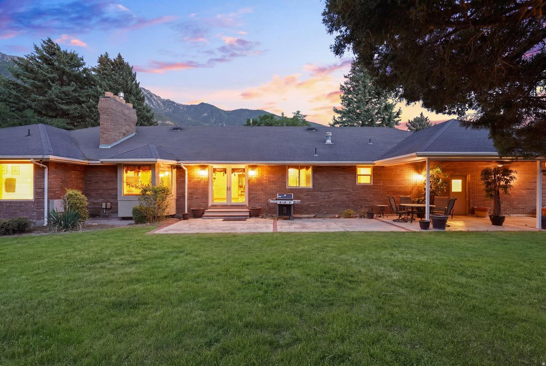House in Sandy, Utah, United States 2 - 18450128