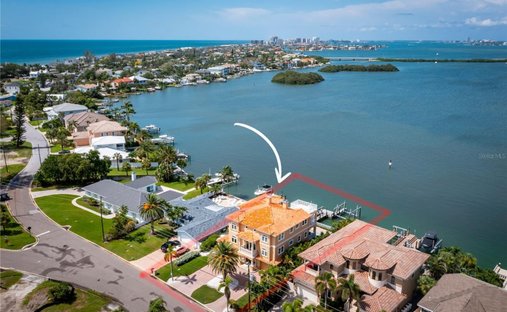 House in Indian Shores, Florida, United States 1
