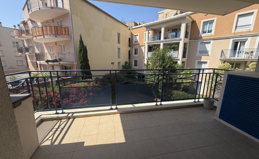 Appartamento a Ville-Les Saquedes-Le Bouillonnet, Sainte-Maxime, Francia 1