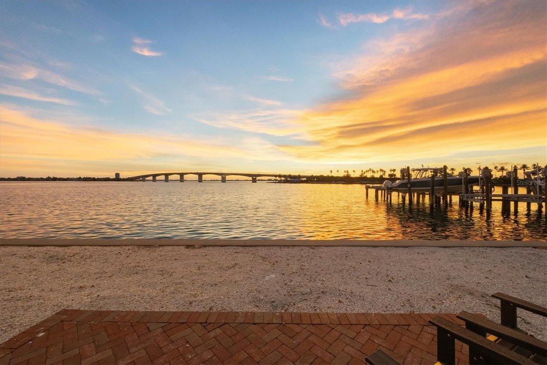 Condo in Sarasota, Florida, United States 2 - 16105621