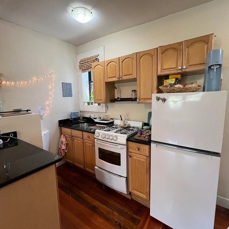 Condo in Boston, Massachusetts, United States 2 - 18451372