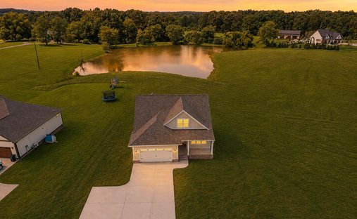 House in Bon Aqua, Tennessee, United States 1