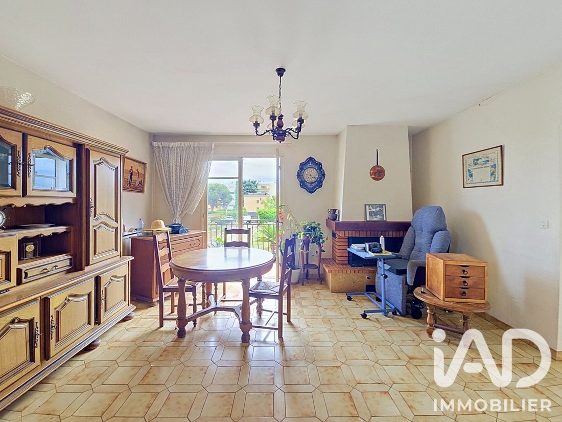 House in Saint-Laurent-du-Var, Provence-Alpes-Côte d'Azur, France 3 - 18452805