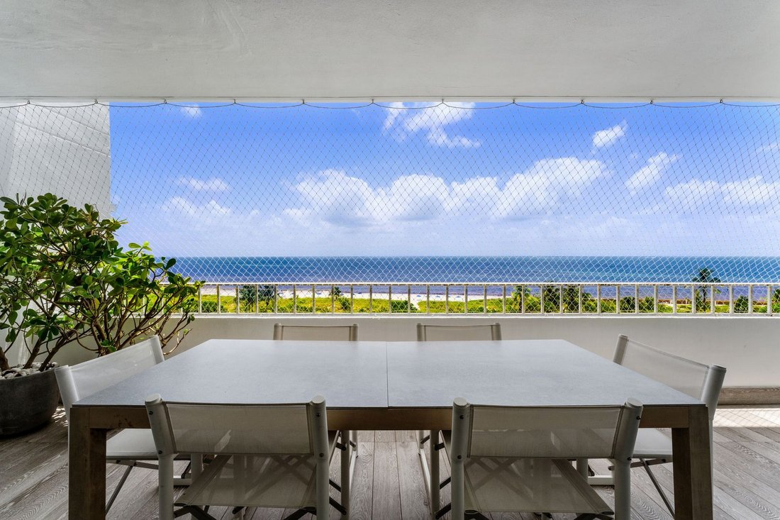 Condo in Key Biscayne, Florida, United States 1 - 18452377
