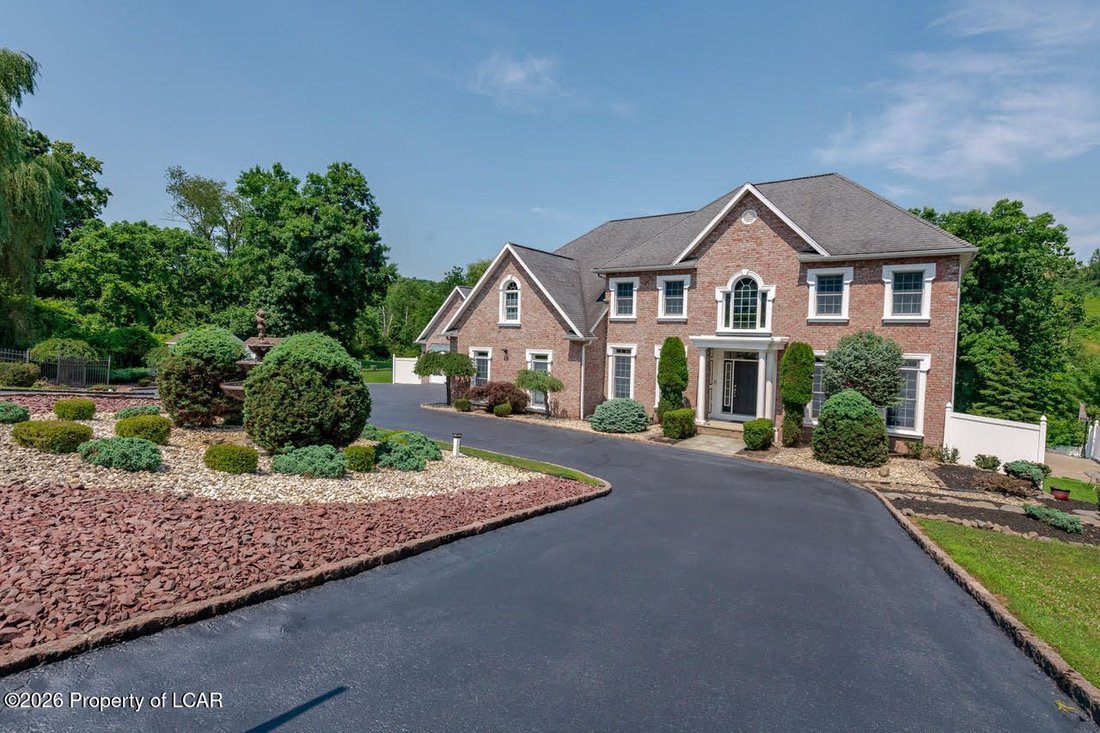 House in Wyoming, Pennsylvania, United States 4 - 18452217