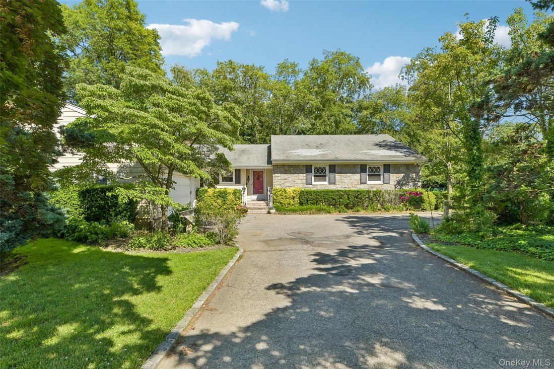 House in Garden City, New York, United States 1 - 18452222