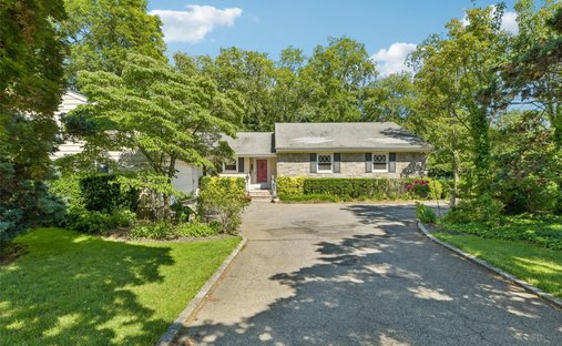 House in Garden City, New York, United States 1