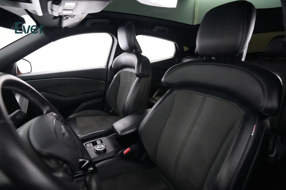 Suv in San Francisco, CA, United States 4 - 18032274