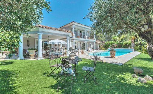 Villa a Valescure-Vaulongue-Clair Bois-Vallon Suveret, Saint-Raphaël, Francia 1