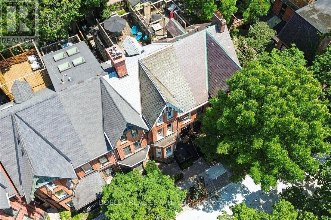 House in Toronto, Ontario, Canada 5 - 18452232