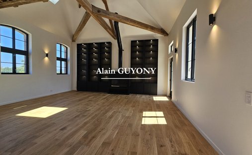 House in Pont-l'Évêque, Normandy, France 1