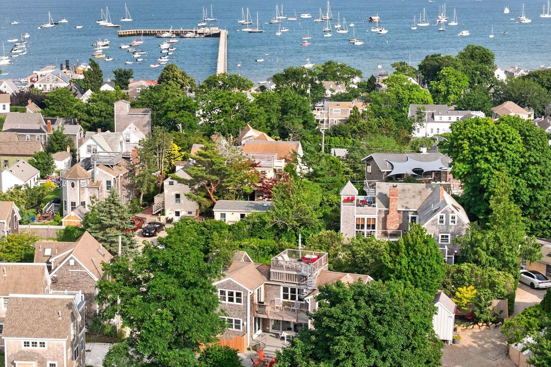 Condo in Provincetown, Massachusetts, United States 1 - 18452383