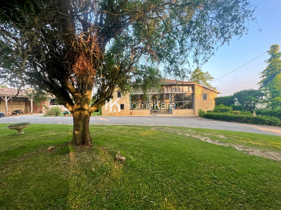 Farm Ranch in L'Isle-en-Dodon, Occitania, France 2 - 18452445