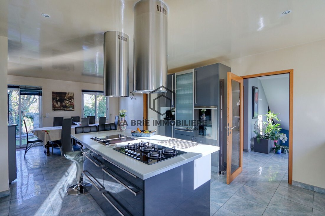 Villa in Les Sablons, Villecresnes, France 5 - 18452555