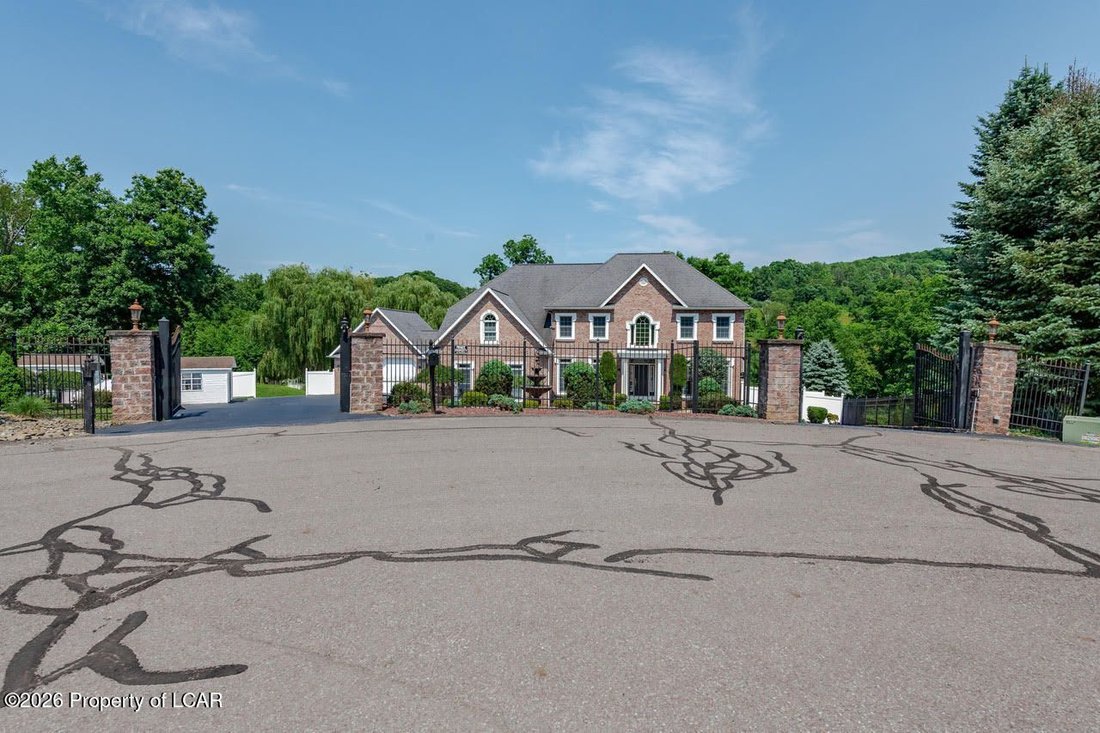 House in Wyoming, Pennsylvania, United States 5 - 18452217