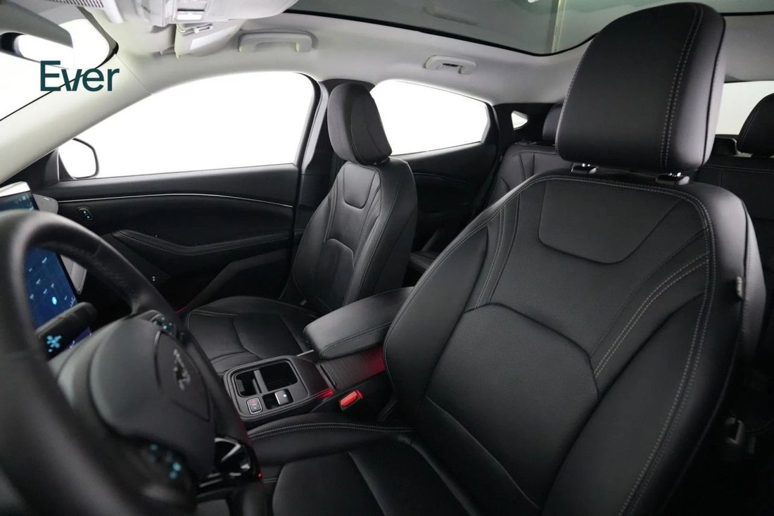 Suv in San Francisco, CA, United States 4 - 18275721