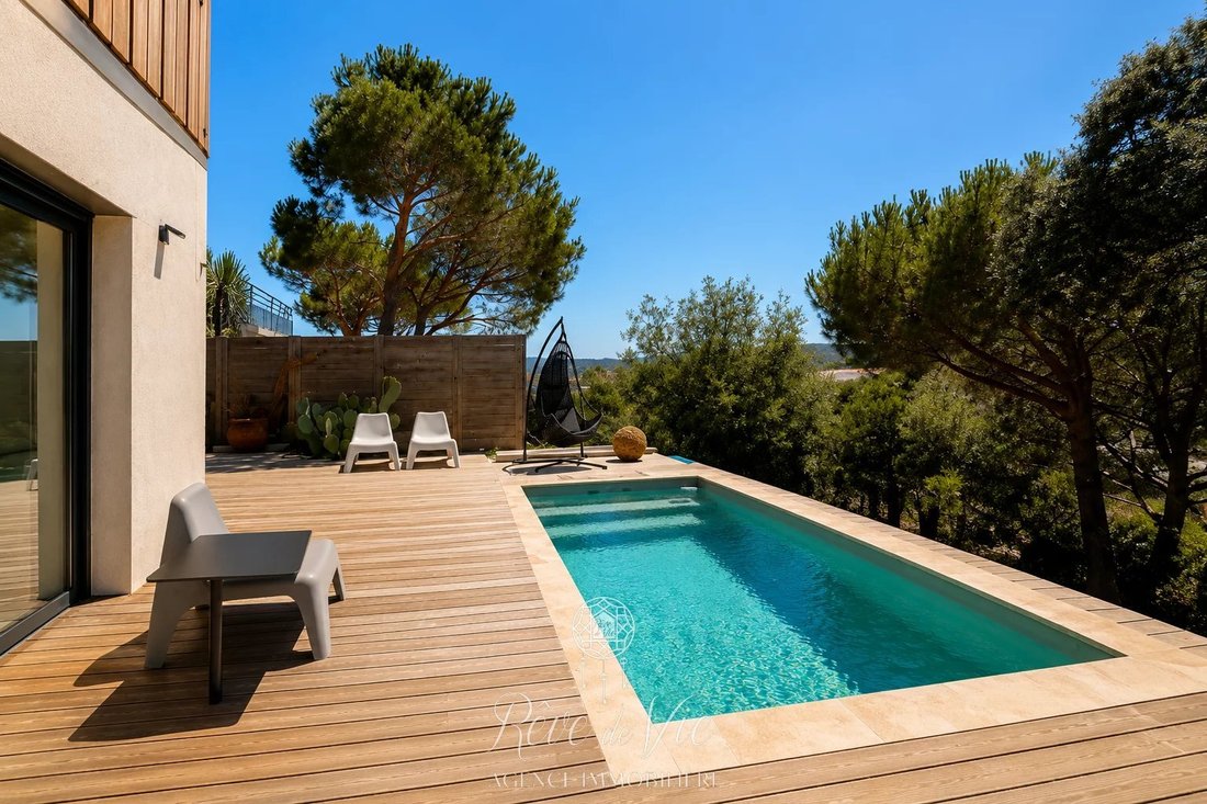 House in Nord Est, Bormes-les-Mimosas, France 2 - 18211175