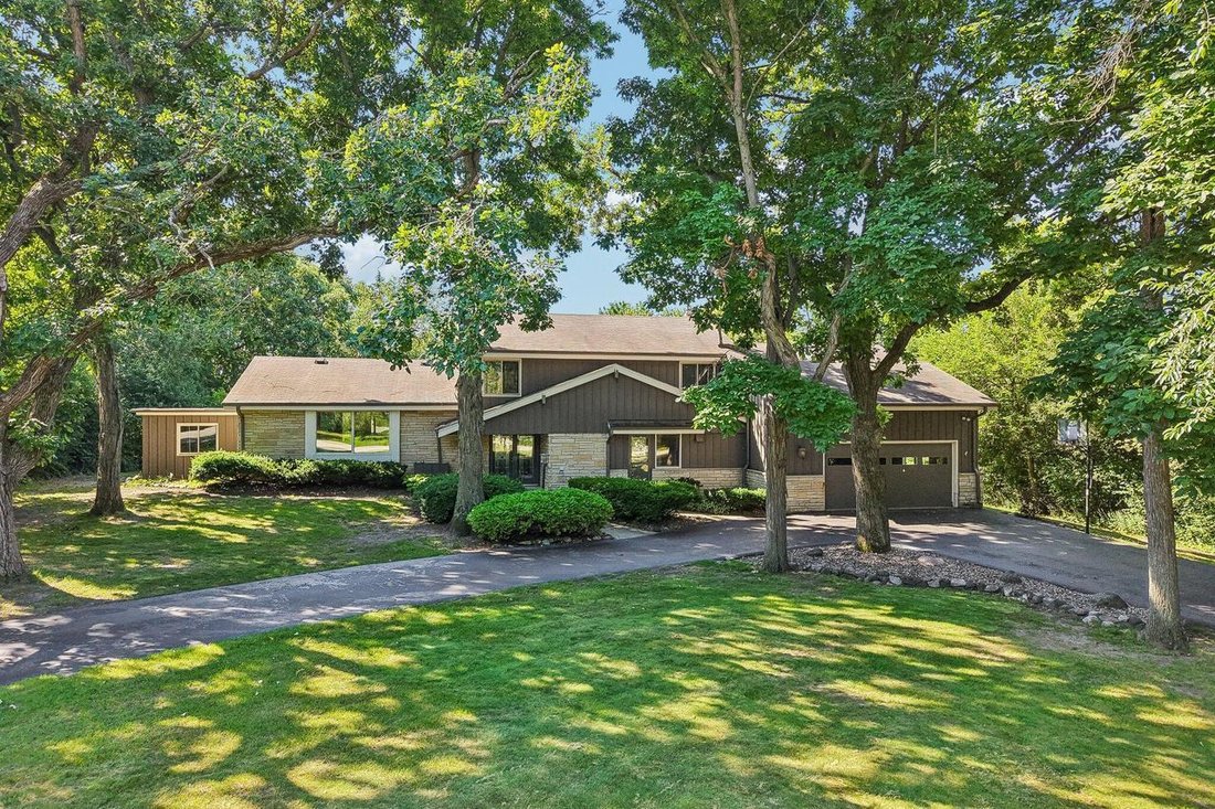 House in Waukesha, Wisconsin, United States 2 - 18452882