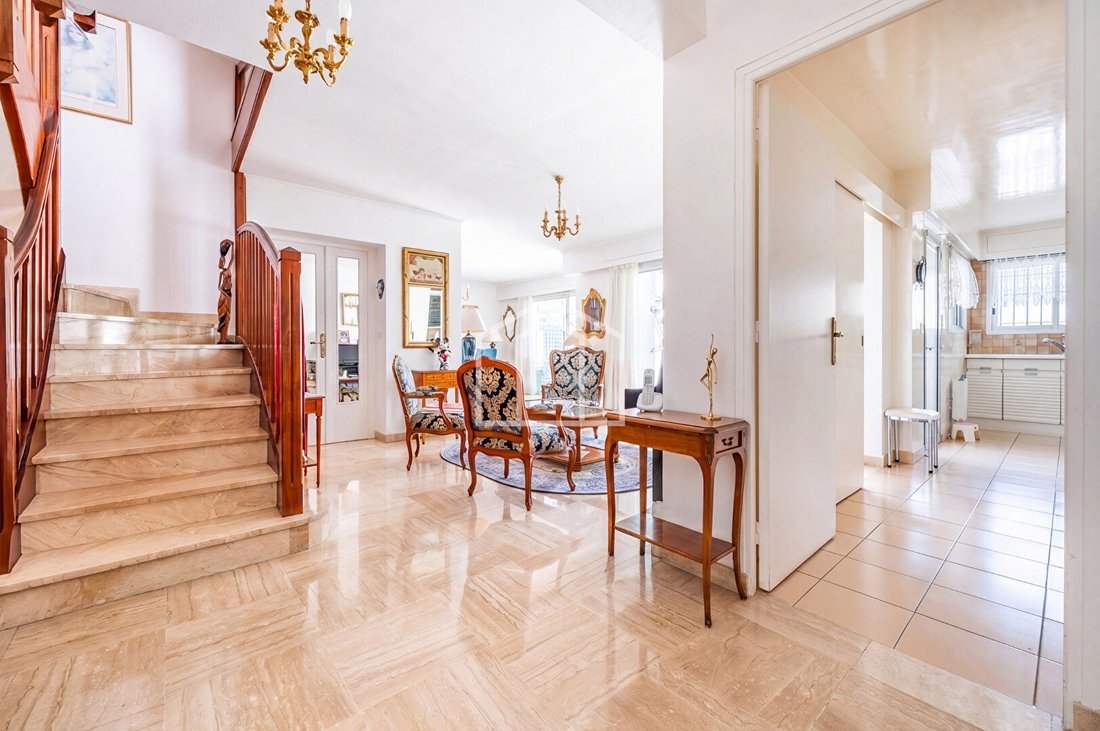 House in Plateau Ouest, Suresnes, France 5 - 18453652