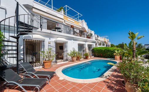 Stadthaus in Nueva Andalucía, Marbella, Spanien 1