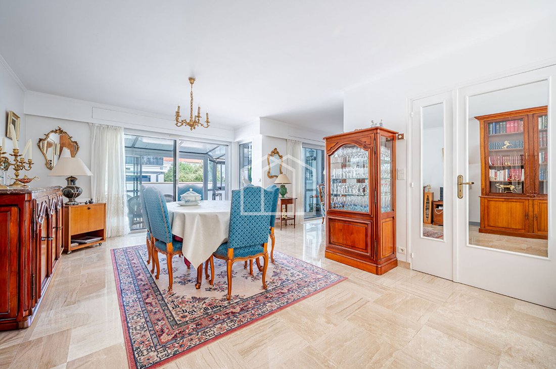 House in Plateau Ouest, Suresnes, France 2 - 18453652