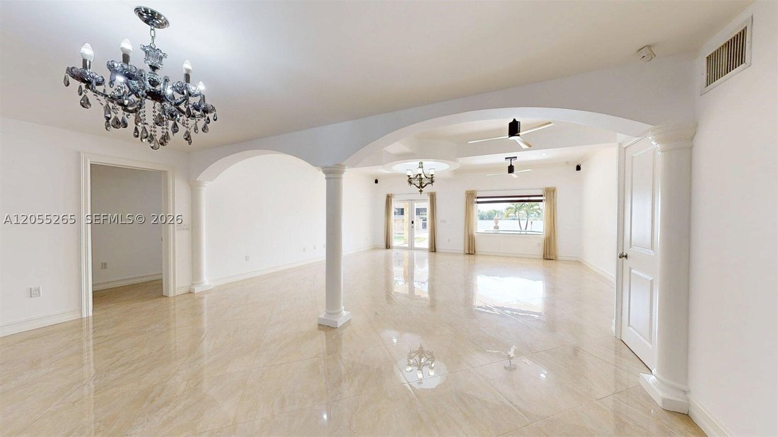 House in Hialeah, Florida, United States 5 - 18453517