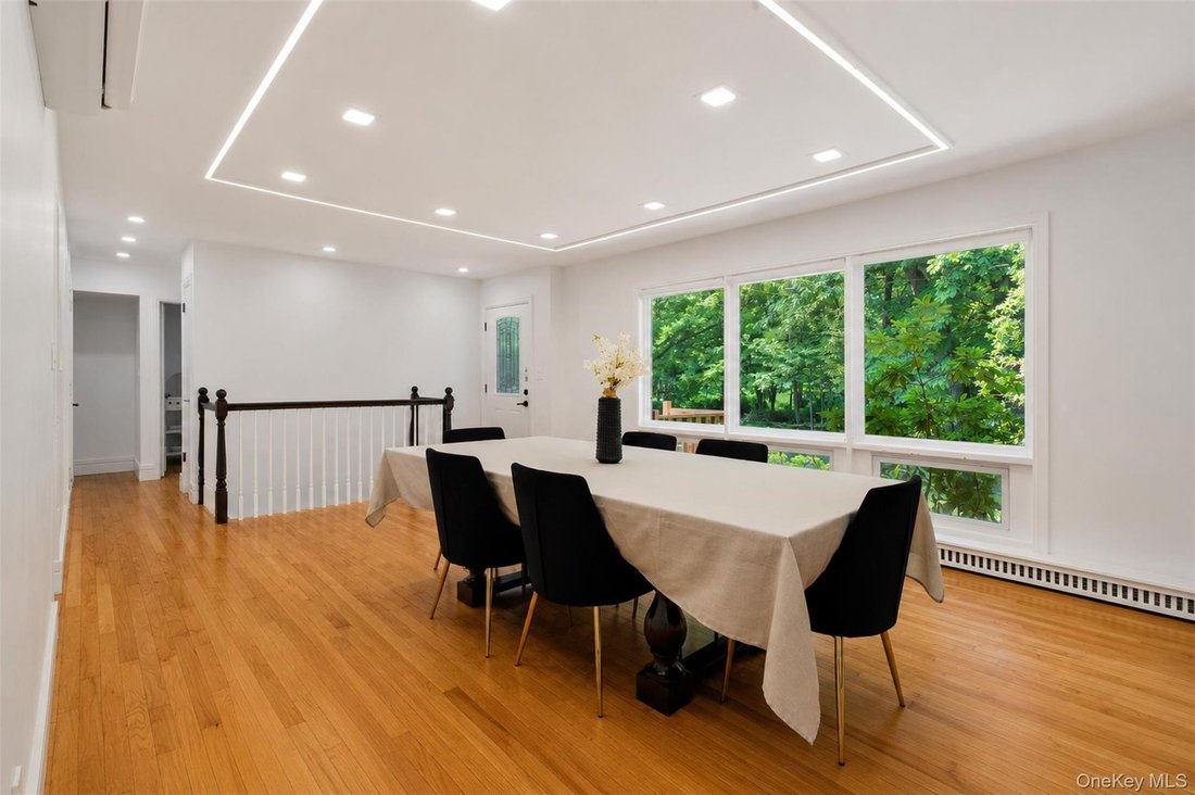 House in Airmont, New York, United States 4 - 18453829