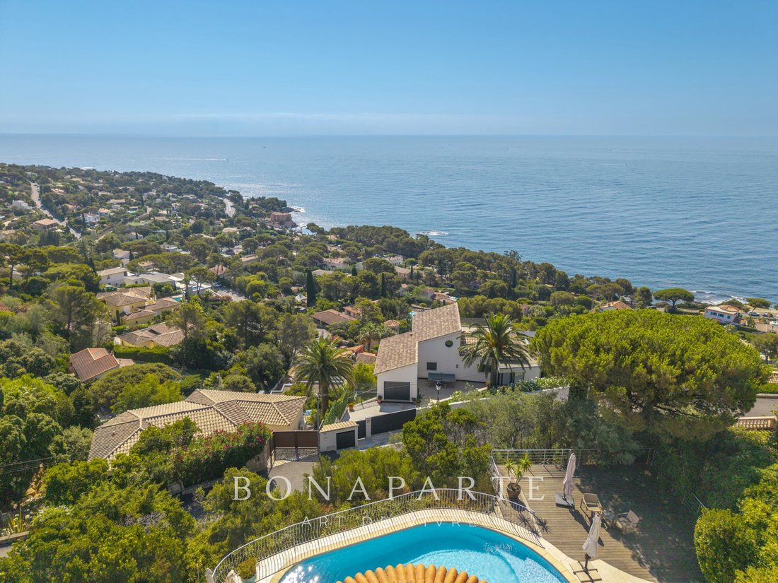 House in Les Issambres, Roquebrune-sur-Argens, France 1 - 18454379