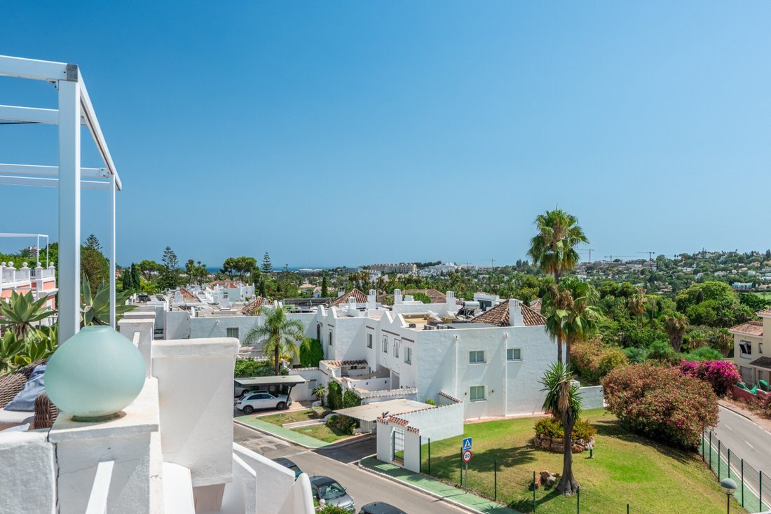 Townhouse in Nueva Andalucia, Marbella, Spain 3 - 18454581