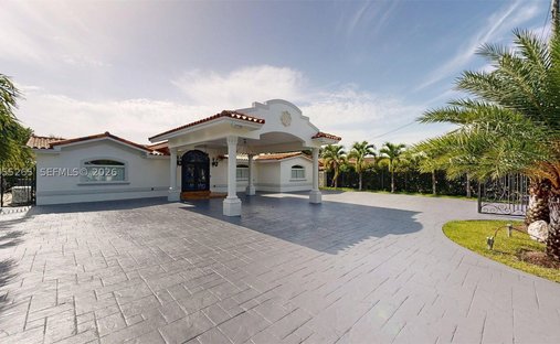 House in Hialeah, Florida, United States 1