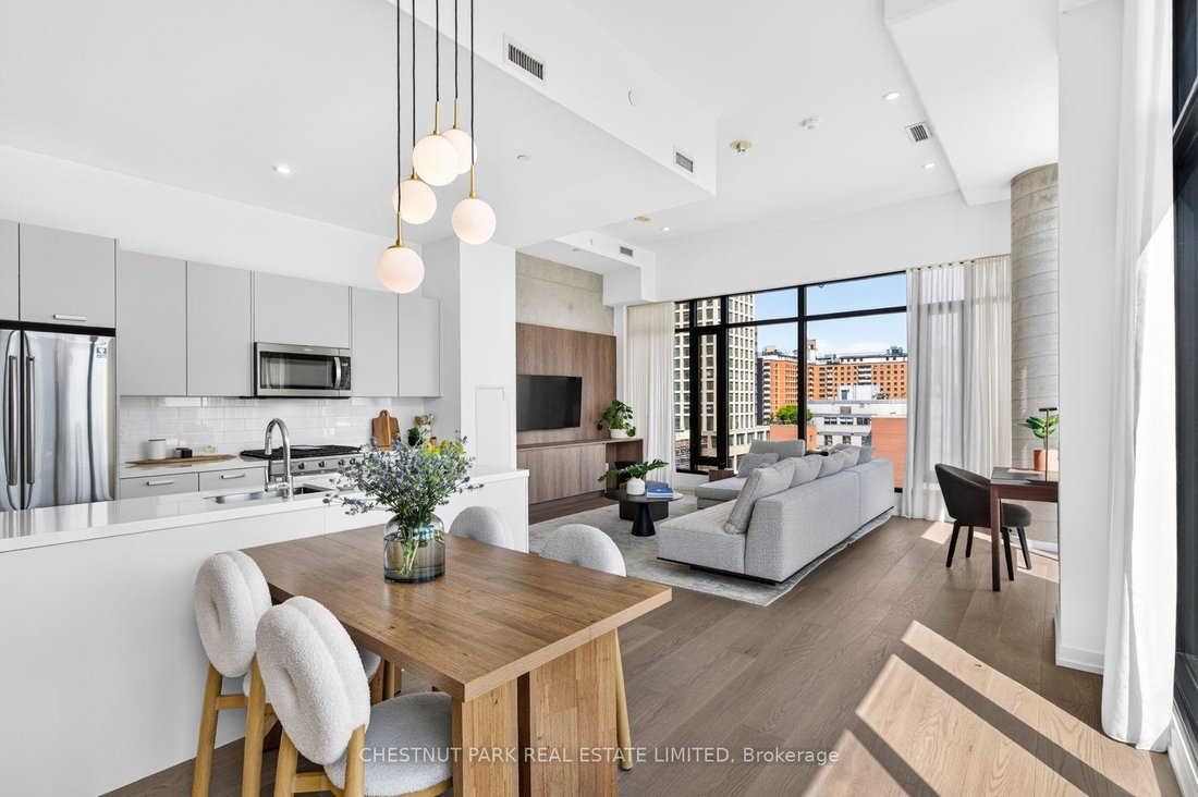 Apartment in Toronto, Ontario, Canada 2 - 18454590