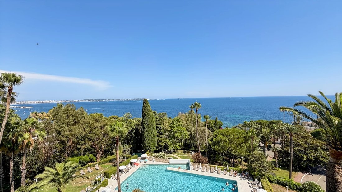 Apartment in Brusquet-Retenaou-Devens, Vallauris, France 4 - 18454424