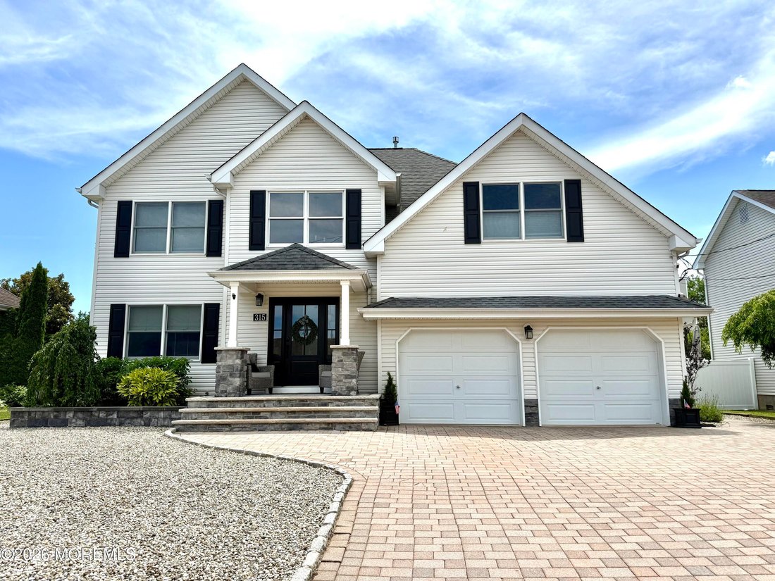 House in Toms River, New Jersey, United States 1 - 18453846