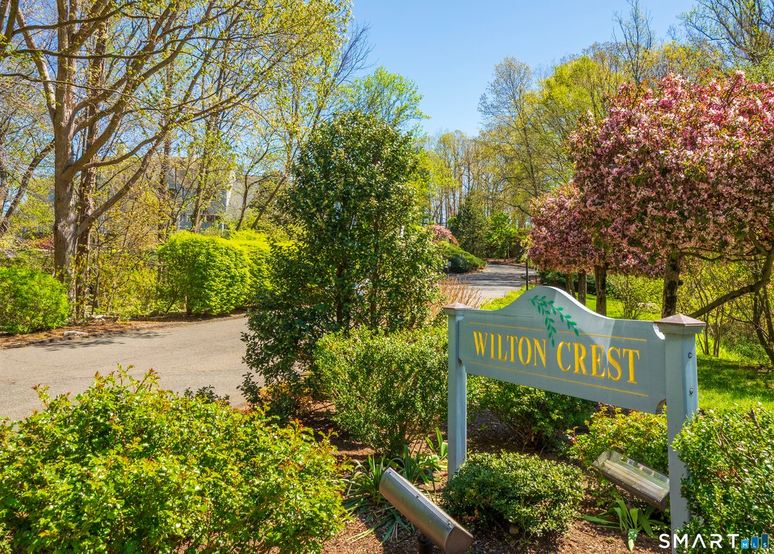 Condo in Wilton, Connecticut, United States 2 - 18396265