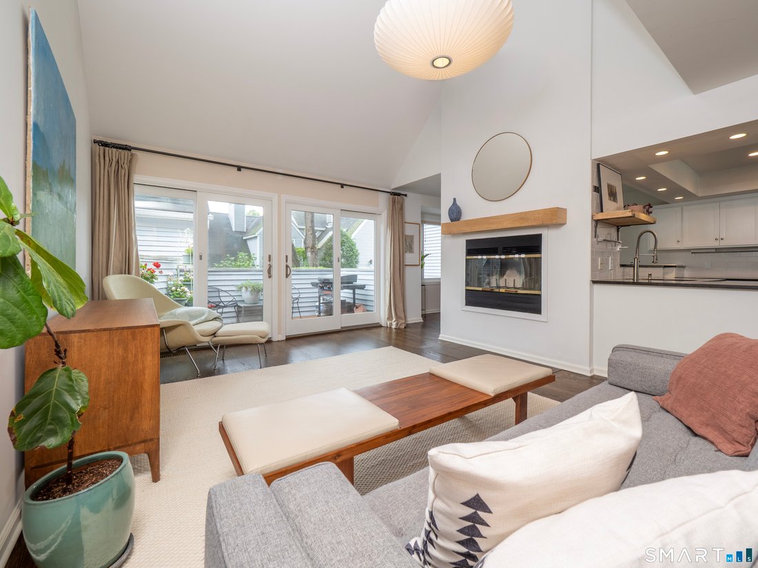 Condo in Wilton, Connecticut, United States 3 - 18396265