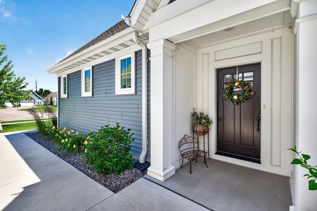 House in Plymouth, Minnesota, United States 4 - 18453835