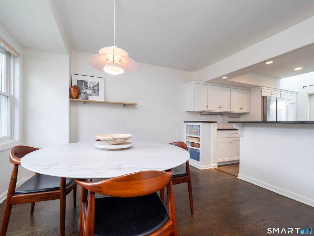 Condo in Wilton, Connecticut, United States 5 - 18396265
