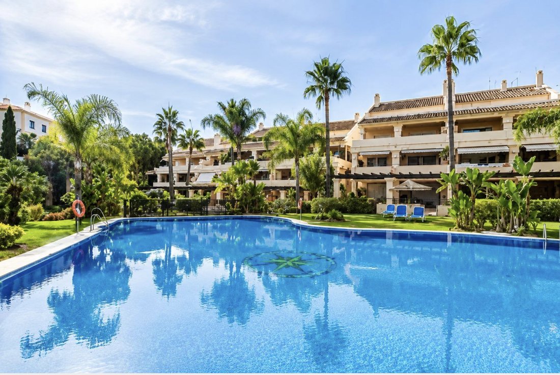 Apartamento en Nueva Andalucía, Marbella, España 1 - 18454564