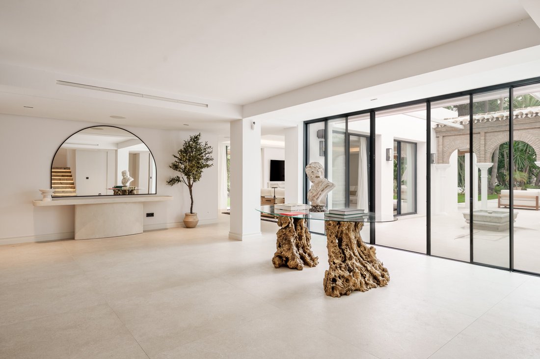 Villa in Nueva Andalucia, Marbella, Spain 5 - 18453664