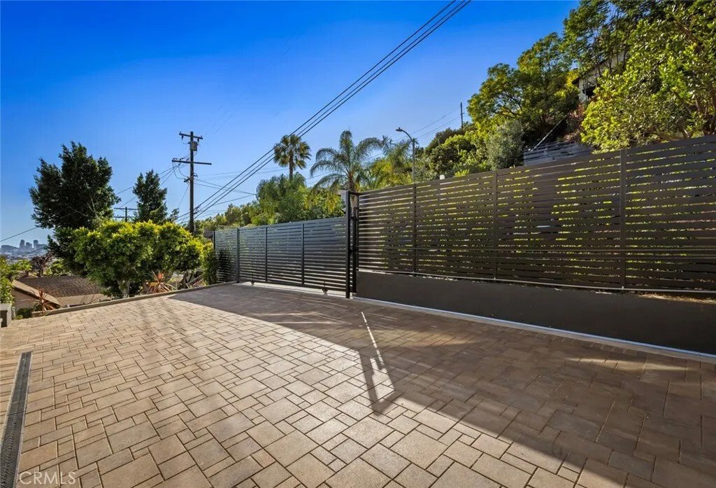 Condo in Los Angeles, California, United States 5 - 18184875