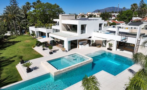Villa a Estepona, Andalusia, Spagna 1