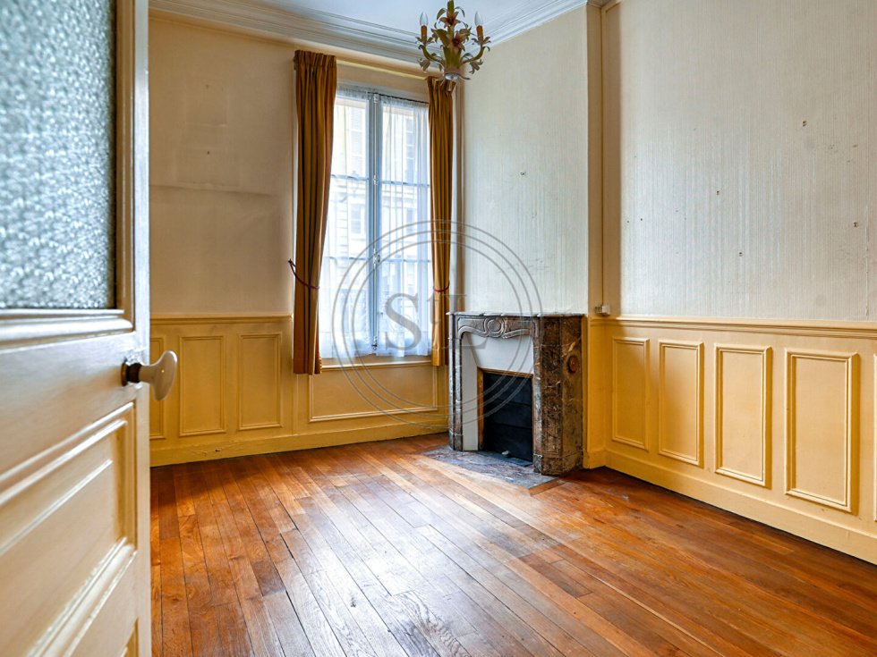 Apartment in Domaine National du Château, Versailles, France 5 - 18453569