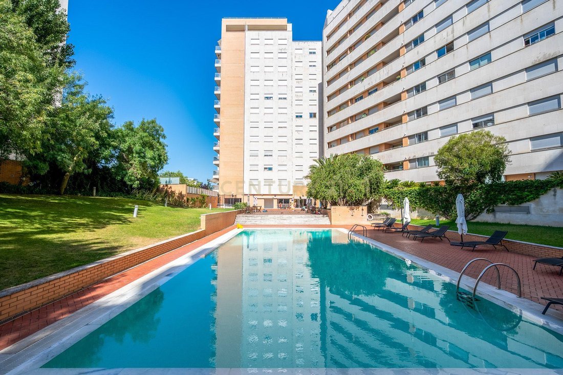 Apartment in Santa Clara, Lisbon, Portugal 1 - 18454076